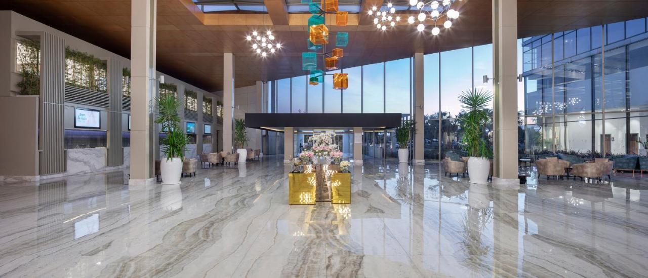 Курортний комплекс Nirvana Cosmopolitan - Convention & Sports Center