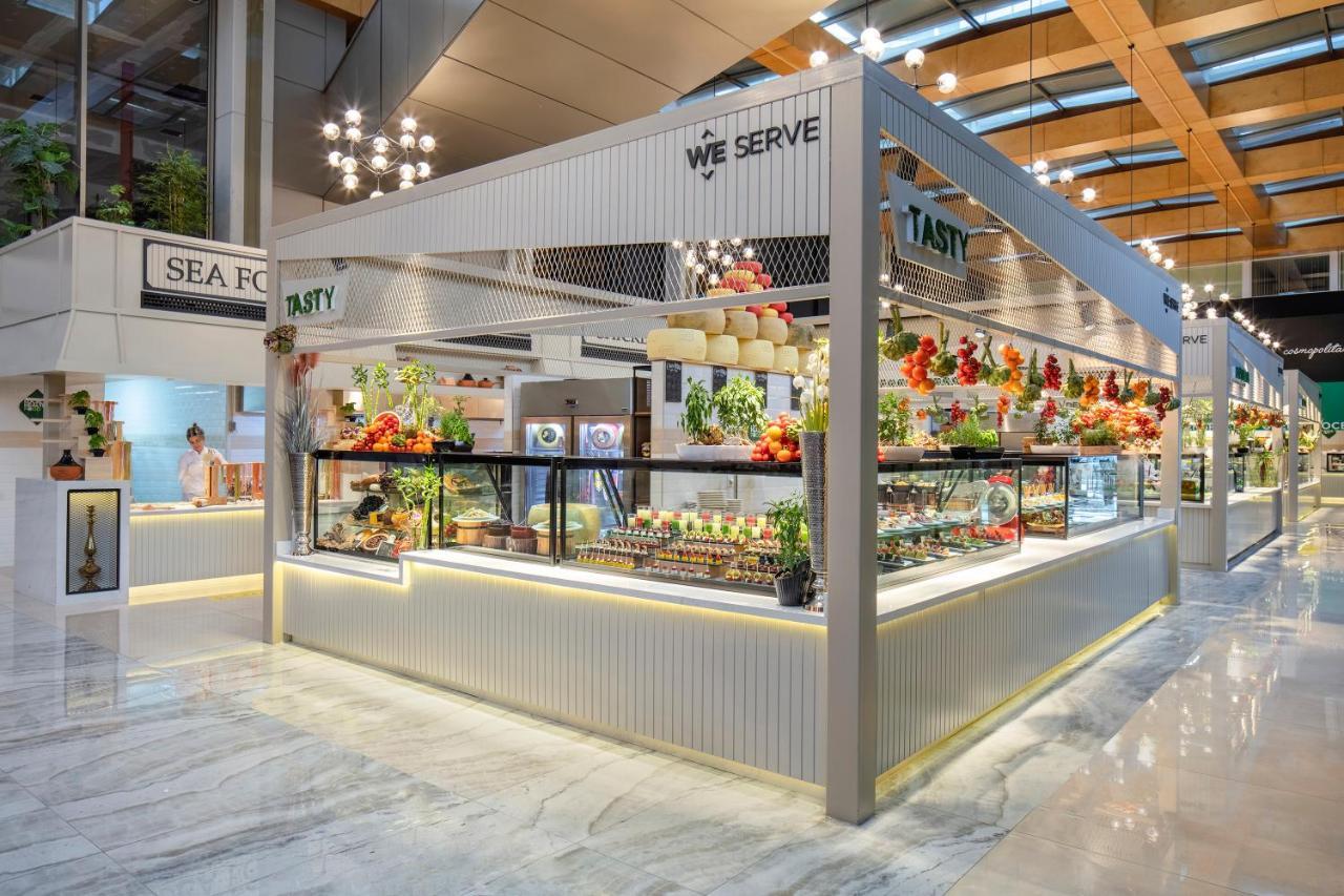 Nirvana Cosmopolitan - Convention & Sports Center Курортний комплекс 5*
