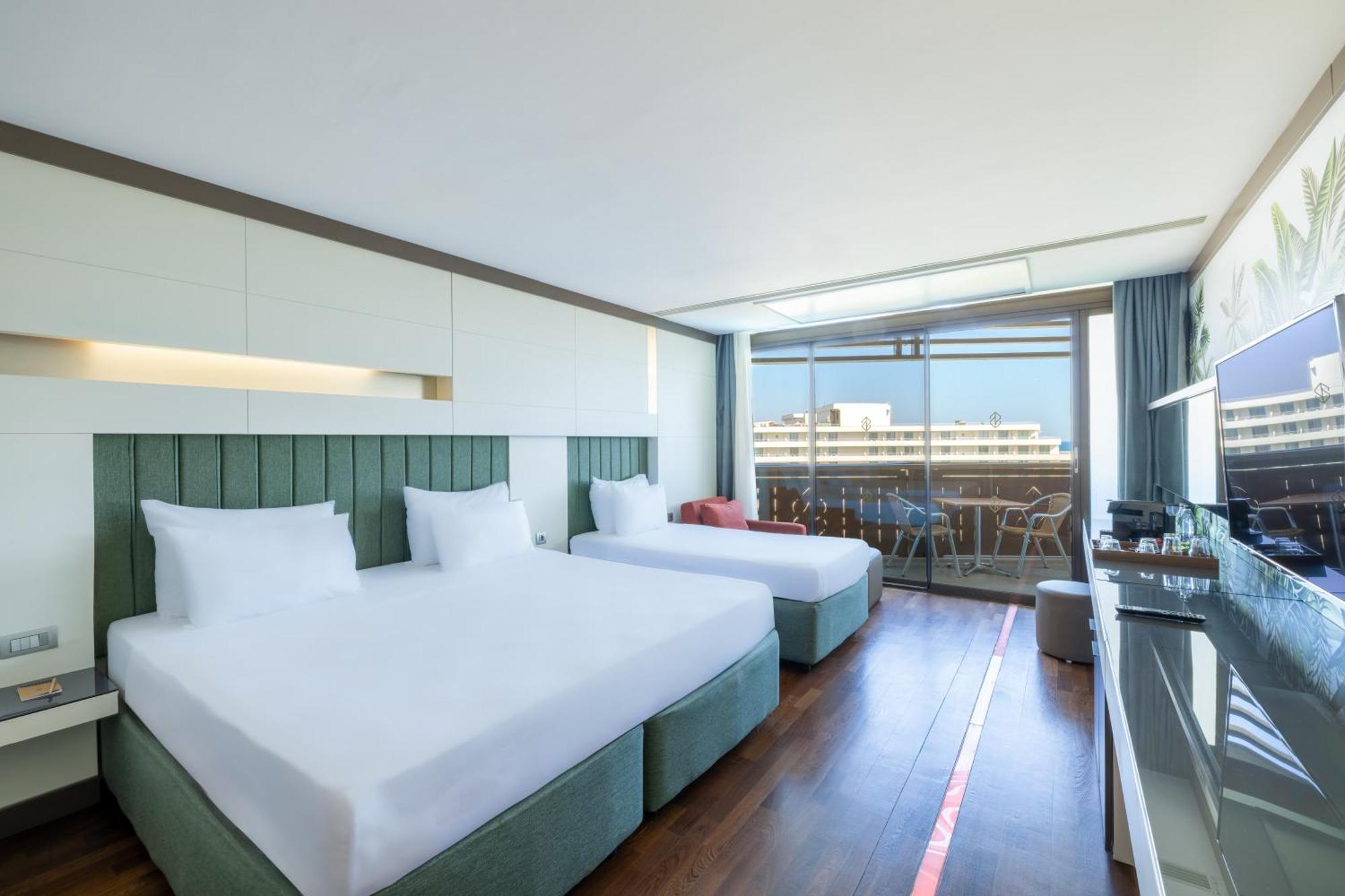 Nirvana Cosmopolitan - Convention & Sports Center 5* Antalya